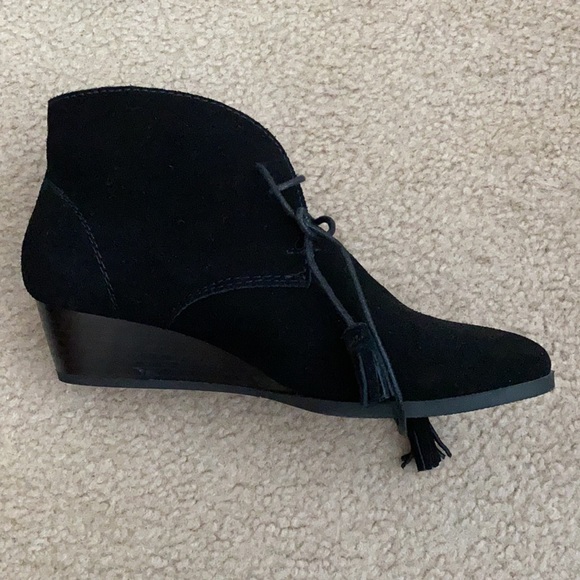black booties, wedge heel - Picture 2 of 3